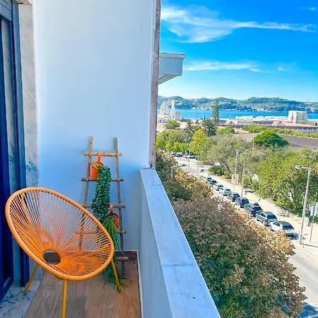 Belem River View Лісабон